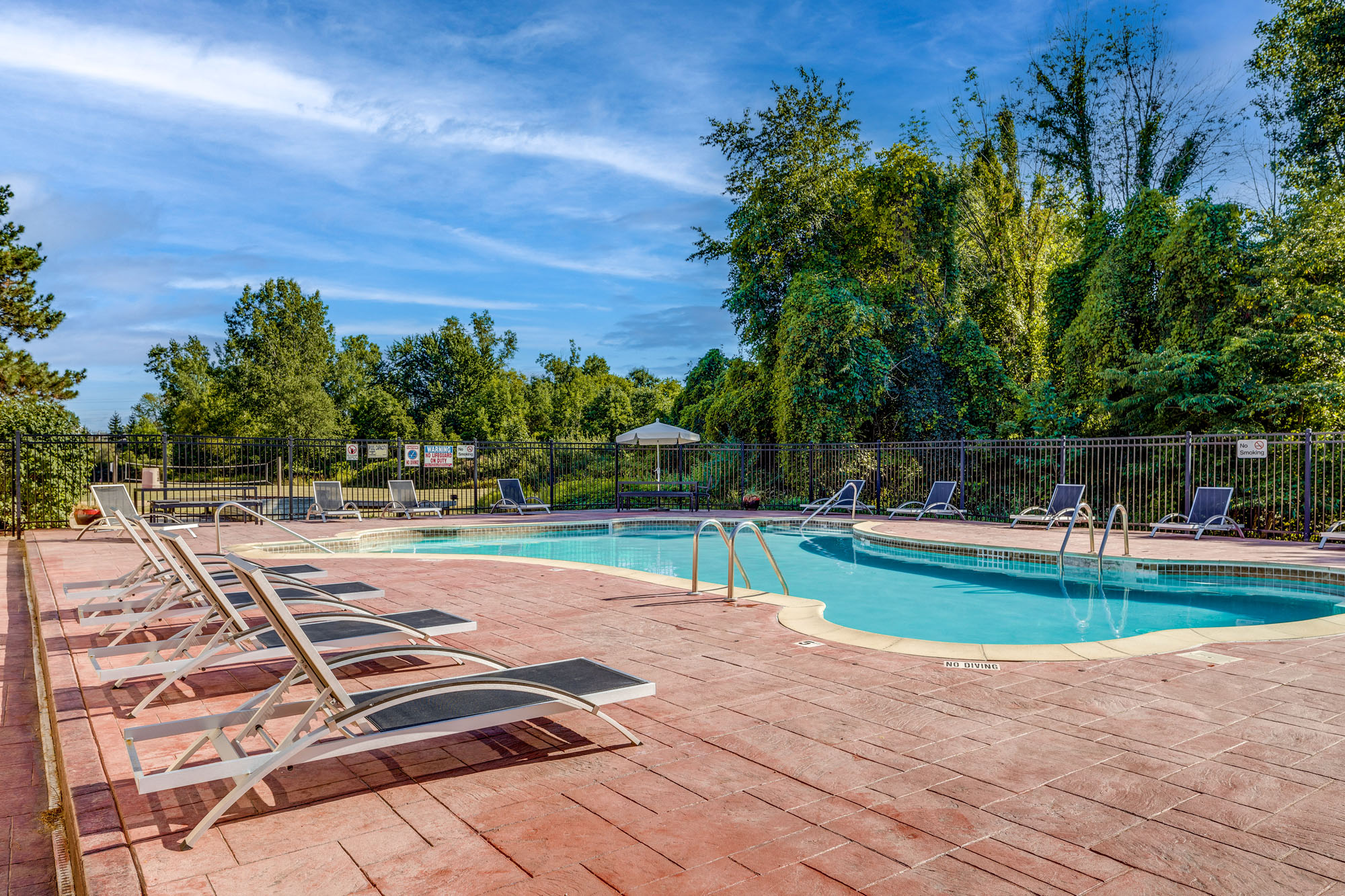 Sparkling pool at Okemos MI Apartments | Knob Hill Apartments in Okemos, MI